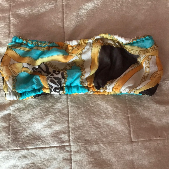 Gold Chain Bandeau - Picture 2 of 3